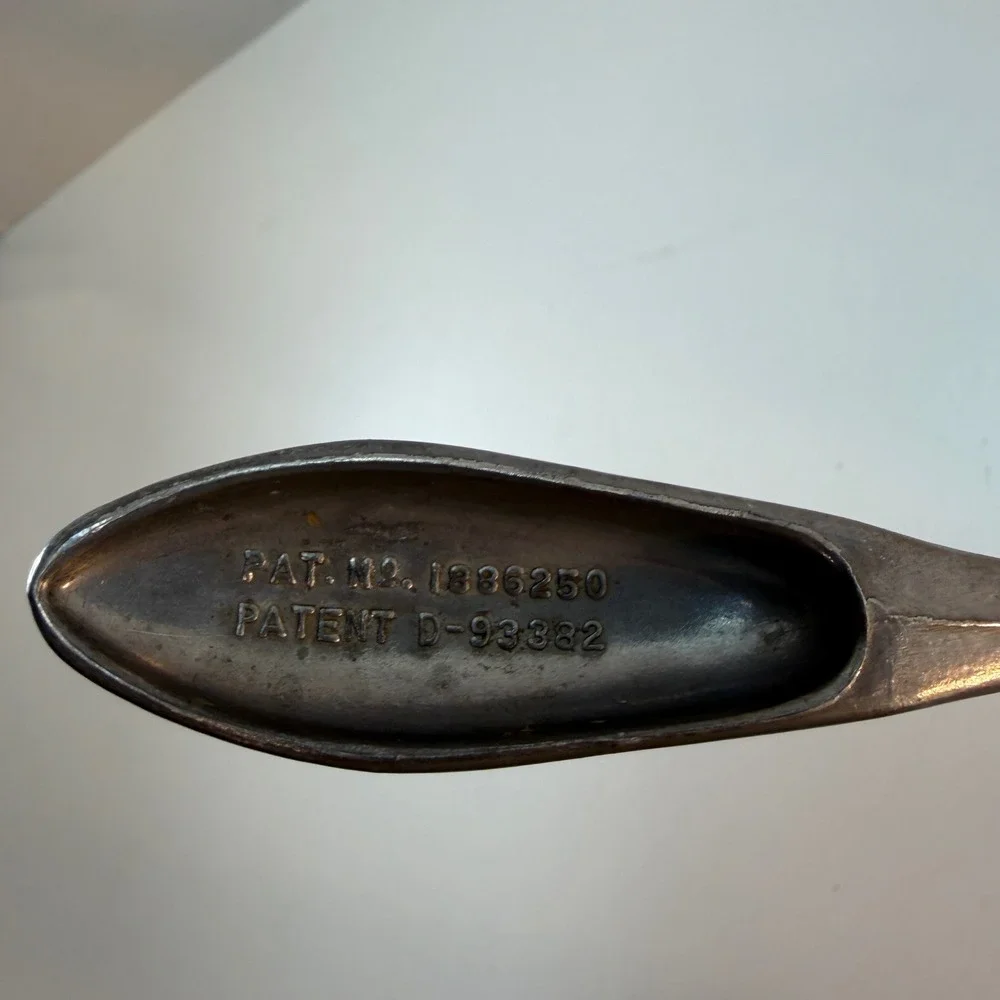 Wear-Ever Citrus Juicer Manual Hand Press Silver Vintage Aluminum No. 334 USA